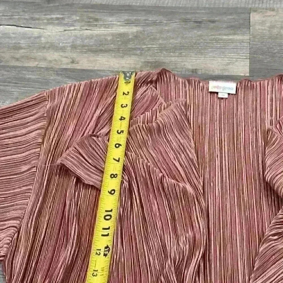 NWT LuLaRoe Women's Size Medium Shirley Kimono Solid Rose Gold Vertical Stripes - Picture 8 of 11